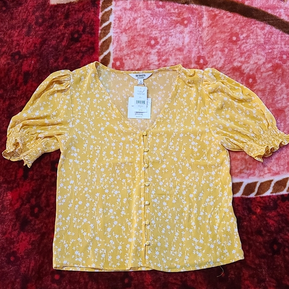 BB Dakota Precious Petal Top - Picture 3 of 5